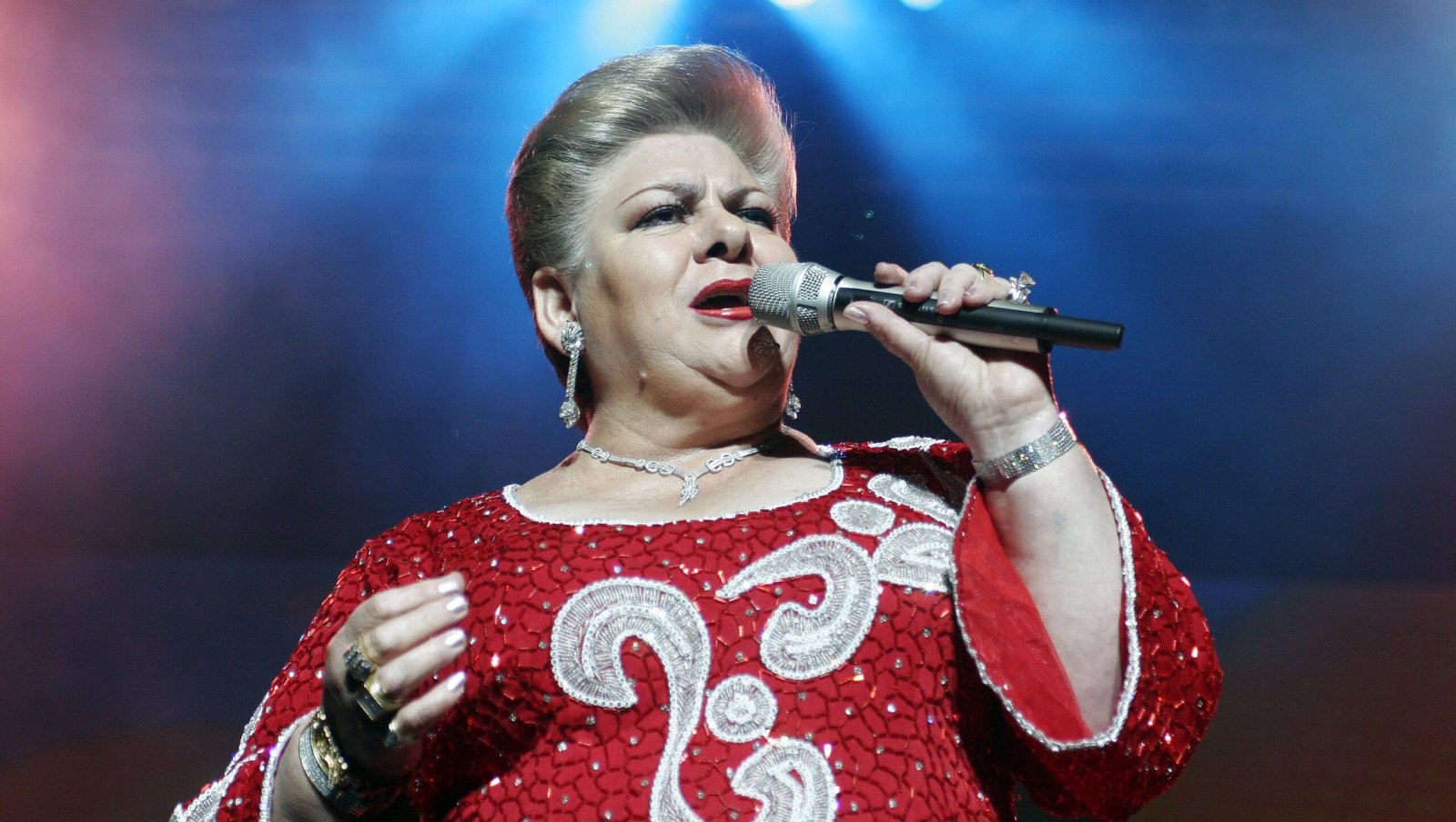 Paquita La del Barrio: 5 cosas que saber sobre el difunto cantante mexicano