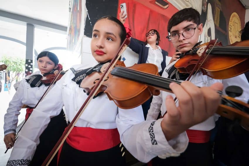 Jalisco exige a las aulas de música y tecnología en todas las escuelas públicas para 2027