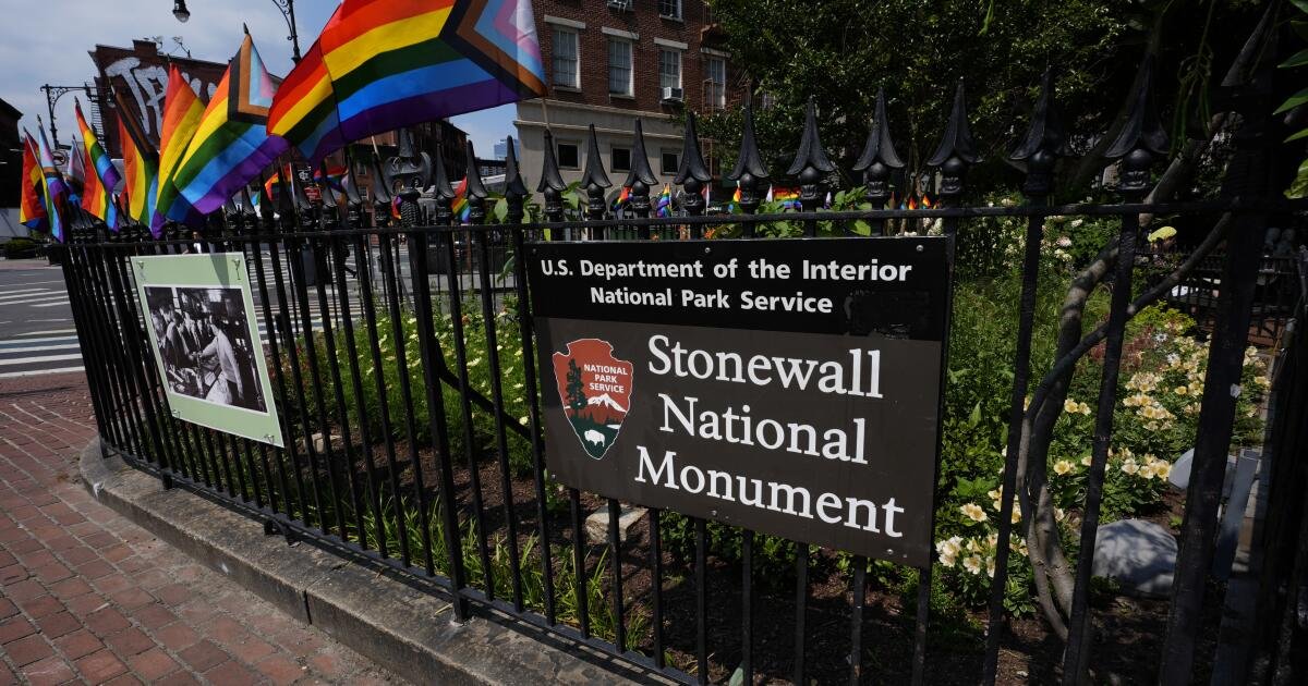 US Park Service borra la palabra 'transgénero' del sitio web que conmemora a Stonewall Riot