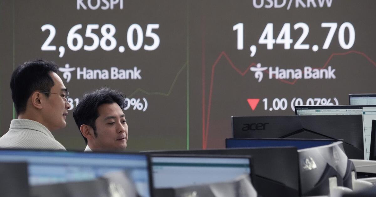 Wall Street se desvía más alto como Standard & Poor's 500 se suma a su récord