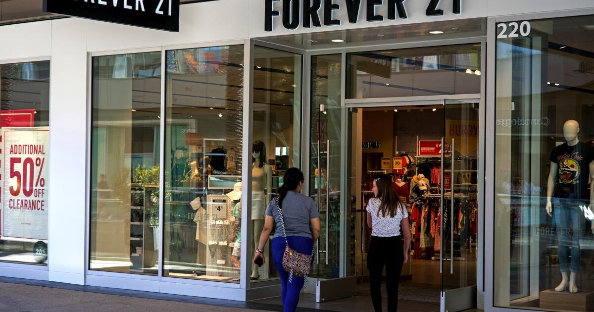 Forever 21 está cerrando su sede, despidiendo a los empleados antes de la bancarrota rumoreada