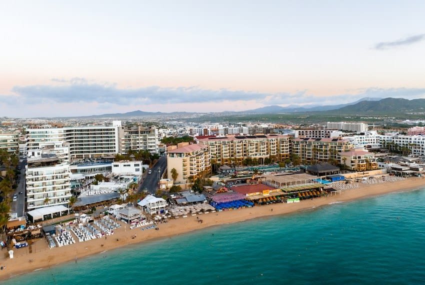 Los Cabos da la bienvenida a los primeros 20,000 visitantes a medida que avanza las vacaciones de primavera