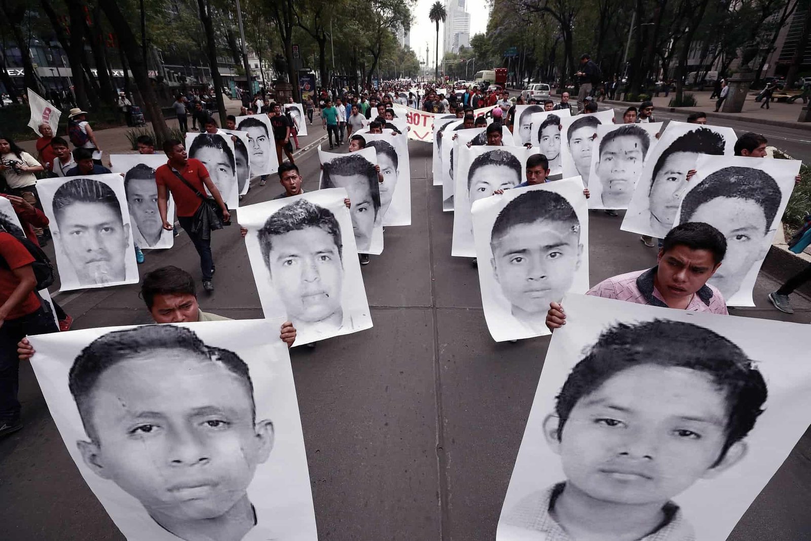 Los federales arrestan al ex oficial de policía de IGUALA en Ayotzinapa 43 Caso