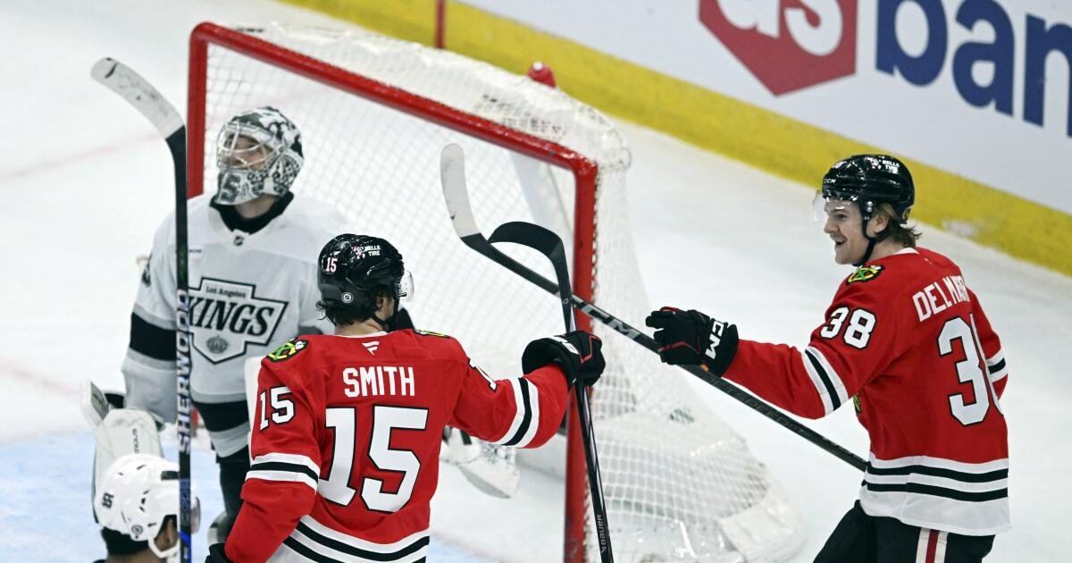 De repente, los reyes caídos no pueden mantenerse al día con los blackhawks en pérdida