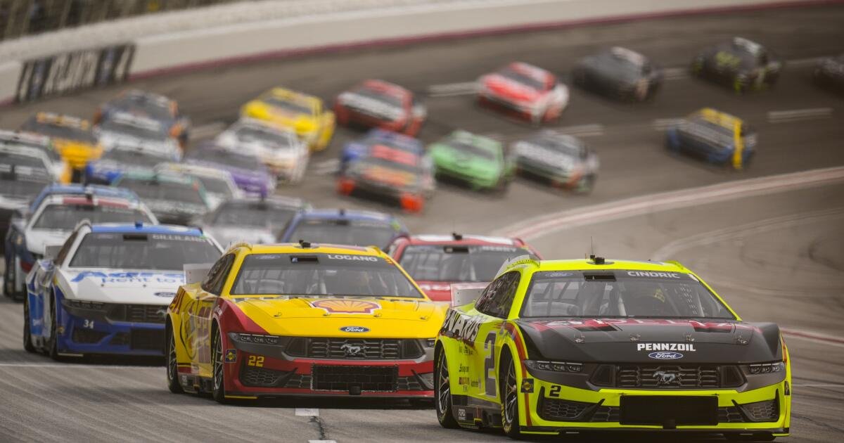 NASCAR descubre si construir una nueva pista en Fontana es lo correcto para hacer «