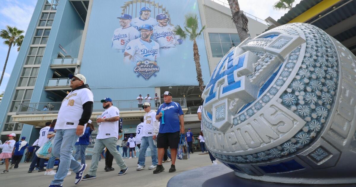 Letras a los deportes: los Dodgers muestran profundidad y talento en el primer partido