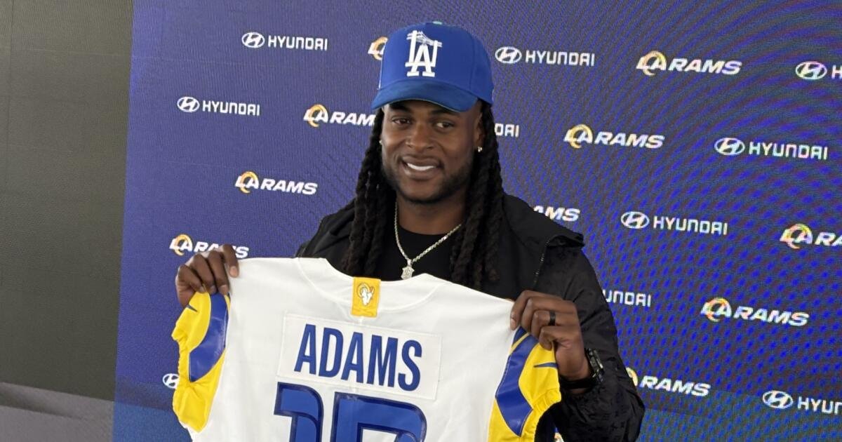 Sean McVay cavó profundamente en su bolsa de trucos para persuadir a Davante Adams de firmar con Rams