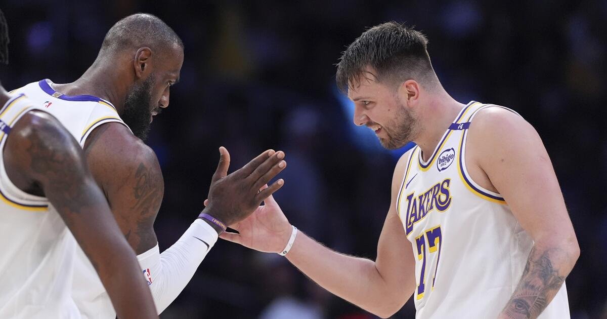 Los Lakers de Luka Doncic y Red-Hot vencieron nuevamente a los Clippers por sexta victoria consecutiva