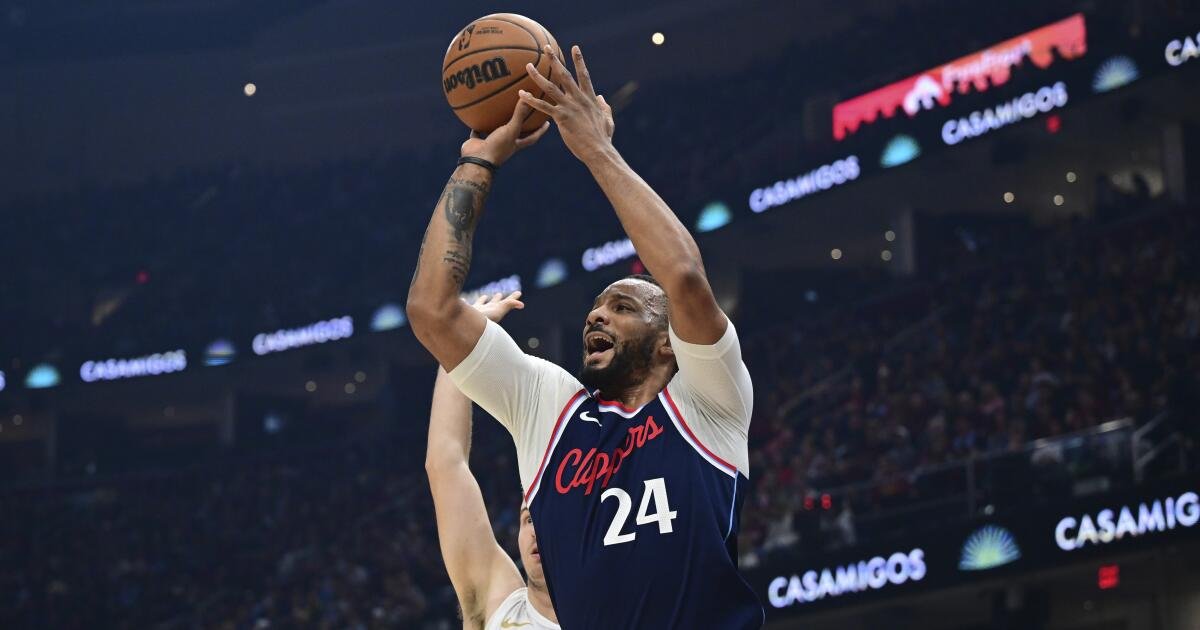 Los 34 puntos de Norman Powell no lo suficiente como para salvar a los Clippers de la pérdida a Cavaliers