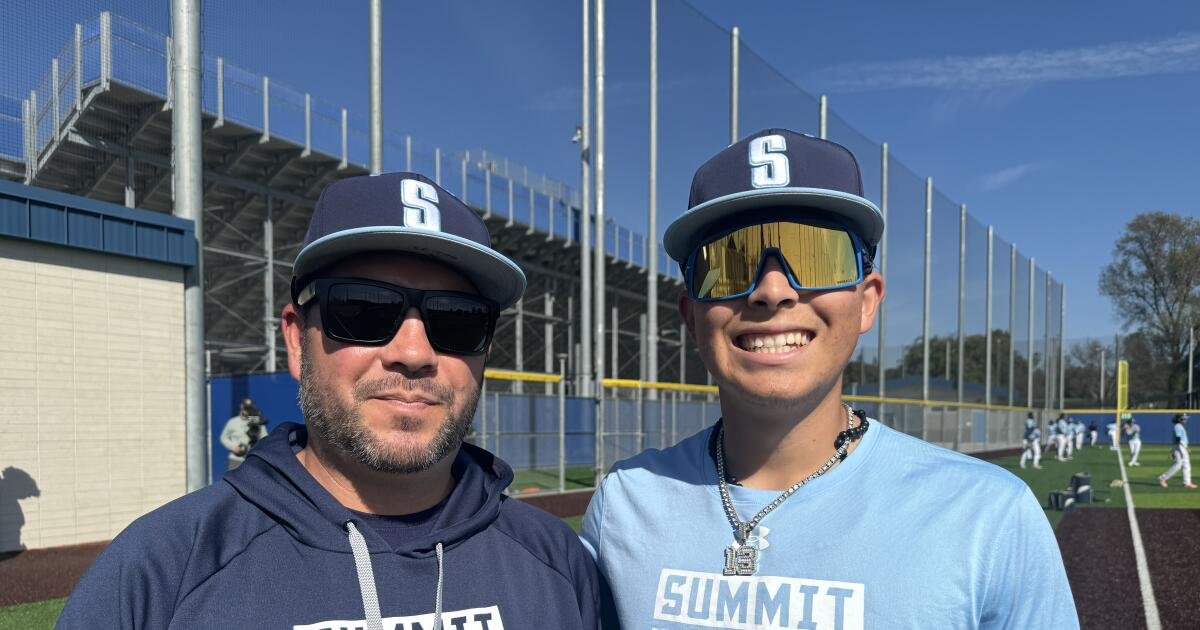 Preparación de preparación: la familia López crea recuerdos duraderos con Summit High Baseball