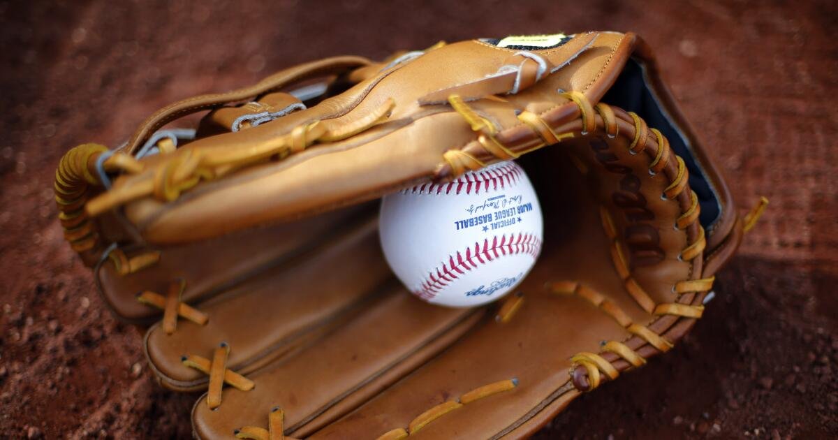 Puntajes de béisbol y softbol de la escuela secundaria del viernes