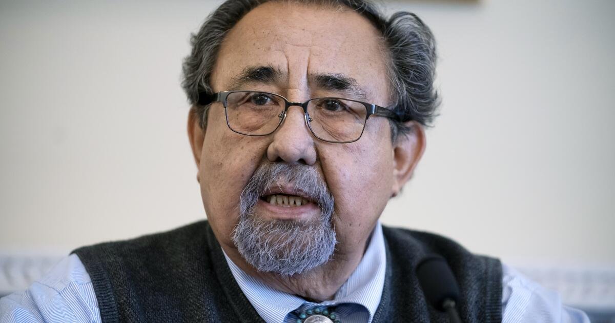 Representante demócrata Raúl Grijalva de Arizona, campeón del medio ambiente y progresismo, muere