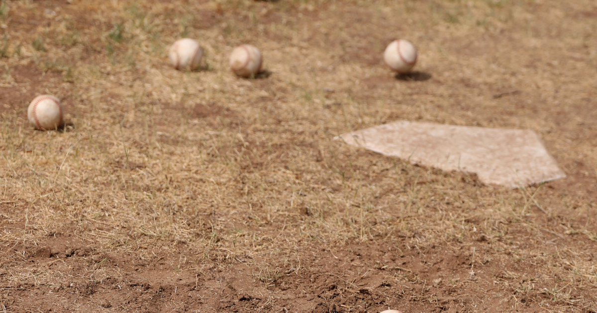 Puntajes de béisbol y softbol de la escuela secundaria del martes