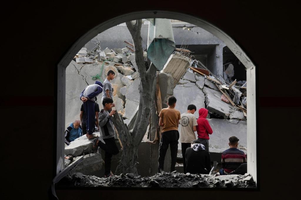 Una huelga israelí en una carpa de medios afuera de un hospital de Gaza mata a periodistas y heridas