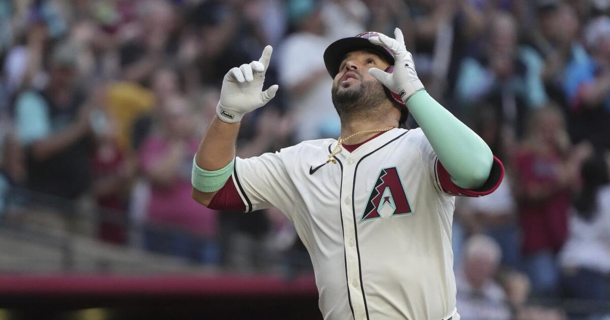Eugenio Suárez de Arizona llega a cuatro jonrones en los primeros cuatro turnos al bate vs. Atlanta