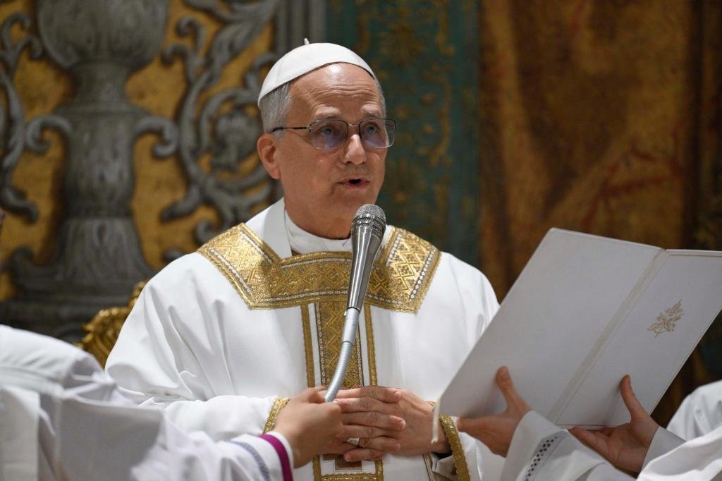 El Papa Leo XIV celebra la primera masa a medida que surgen detalles de cómo los votos se unieron en el cónclave