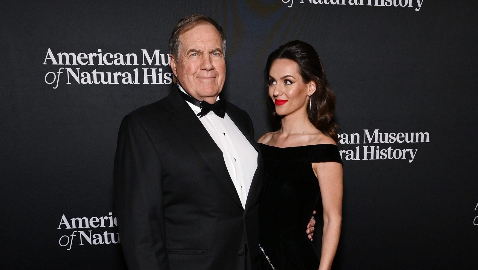 ¿Jordon Hudson fue prohibido por UNC en medio de la relación Bill Belichick?