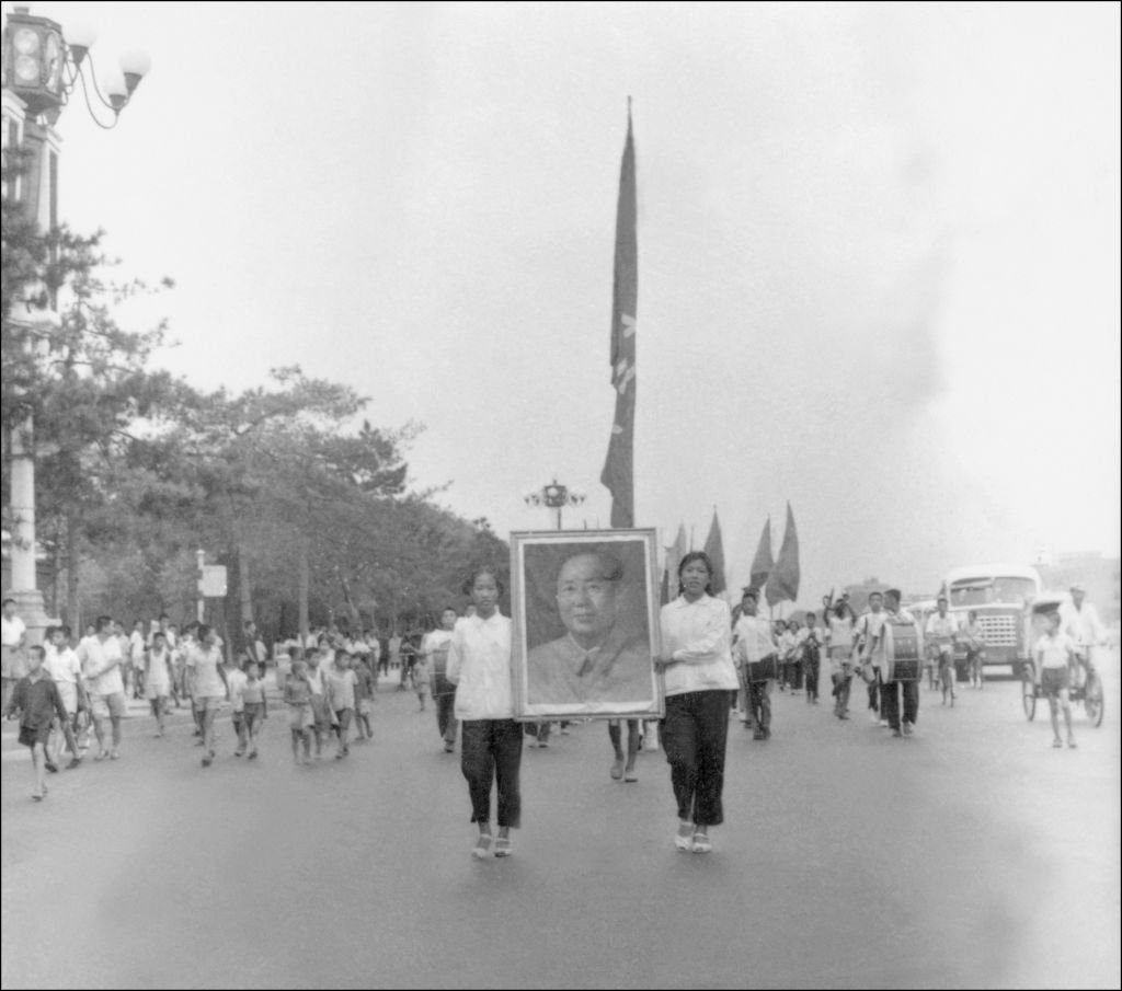 Hoy en la historia: 16 de mayo, comienza la revolución cultural de China