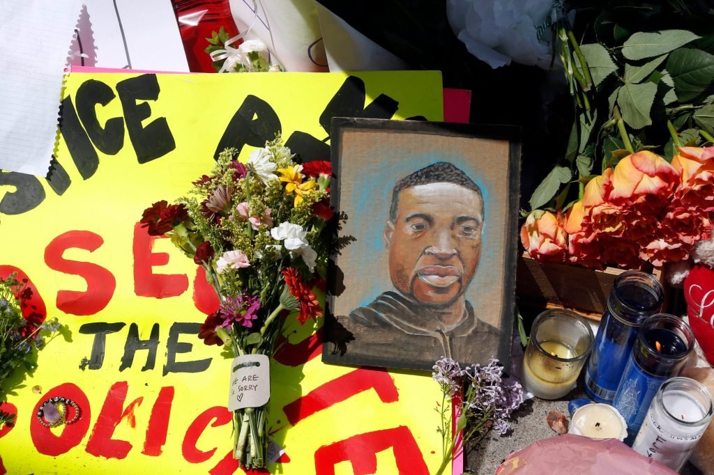 Hoy en la historia: 25 de mayo, George Floyd asesinado por la policía de Minneapolis