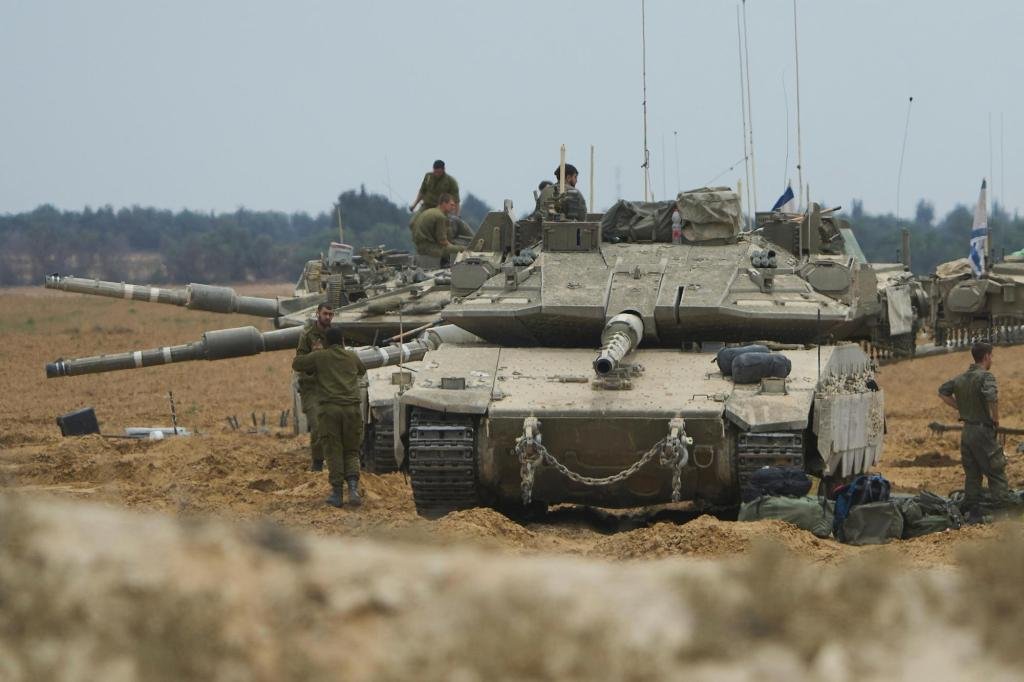 Israel intensifica los ataques en Gaza y ataca a los puertos en Yemen mientras Trump concluye el viaje a la región