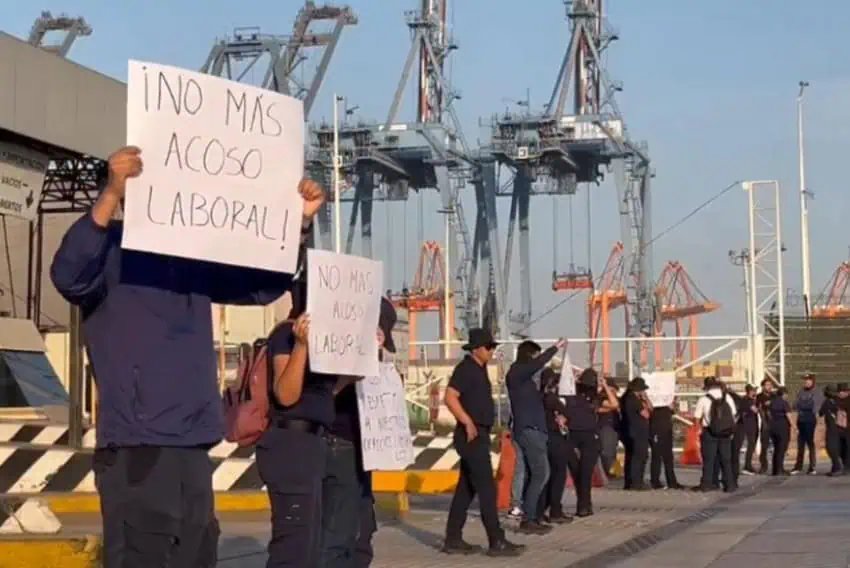 Los agentes de aduanas huele ralentizan las operaciones en el puerto de comercio internacional más grande de México