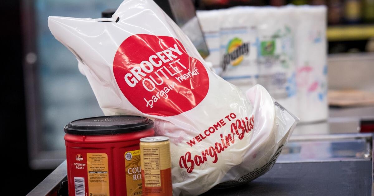 El aumento de robo minorista en la tienda Inland Empire indica una nueva política: dejar bolsas de compras con el cajero