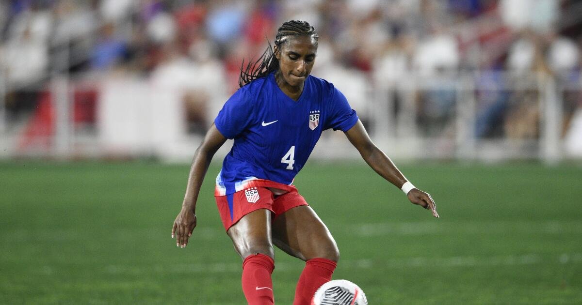 Naomi Girma jugar para el fútbol femenino de EE. UU. En los próximos amistosos