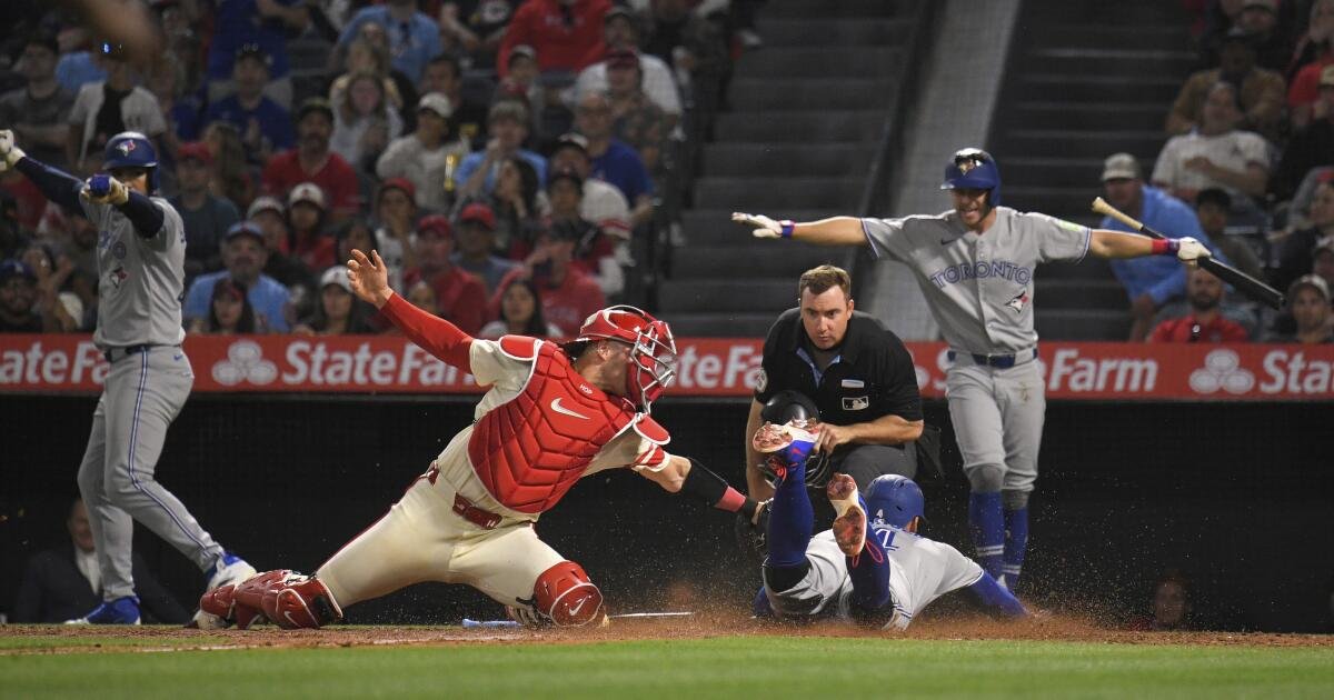 José Soriano y los ángeles no pueden lograr el barrido en la victoria de regreso de los Blue Jays