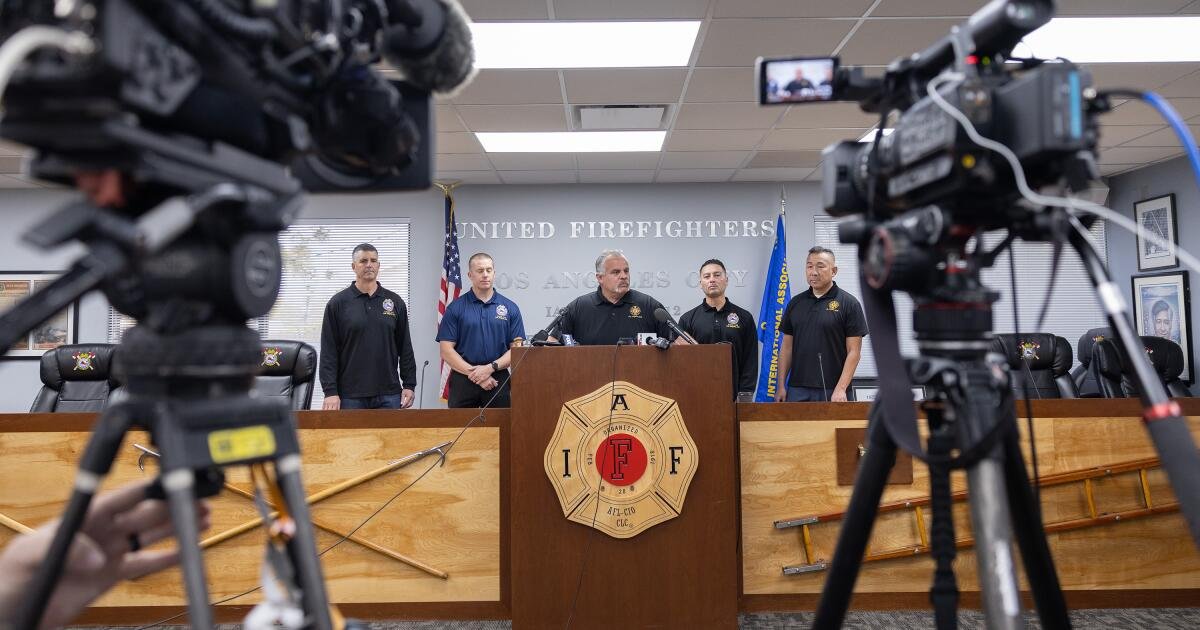 Los altos oficiales de LaFD Union suspendido después de la auditoría encuentran $ 800,000 en gastos no contados