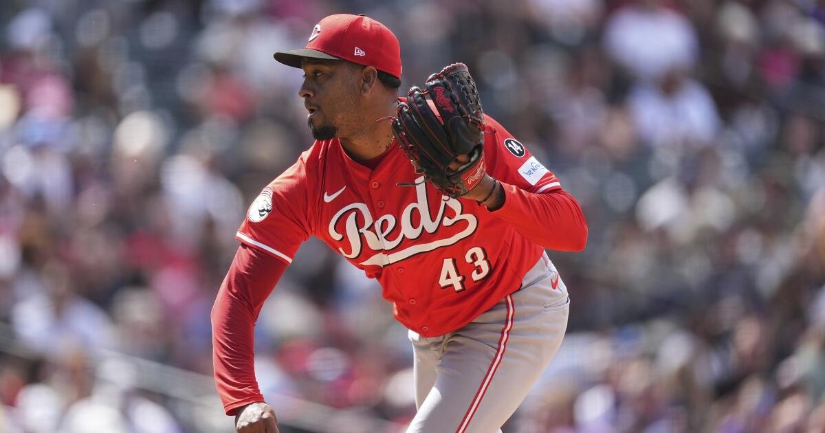 Los Dodgers adquieren la ex estrella del estrella Alexis Díaz en intercambio con rojos