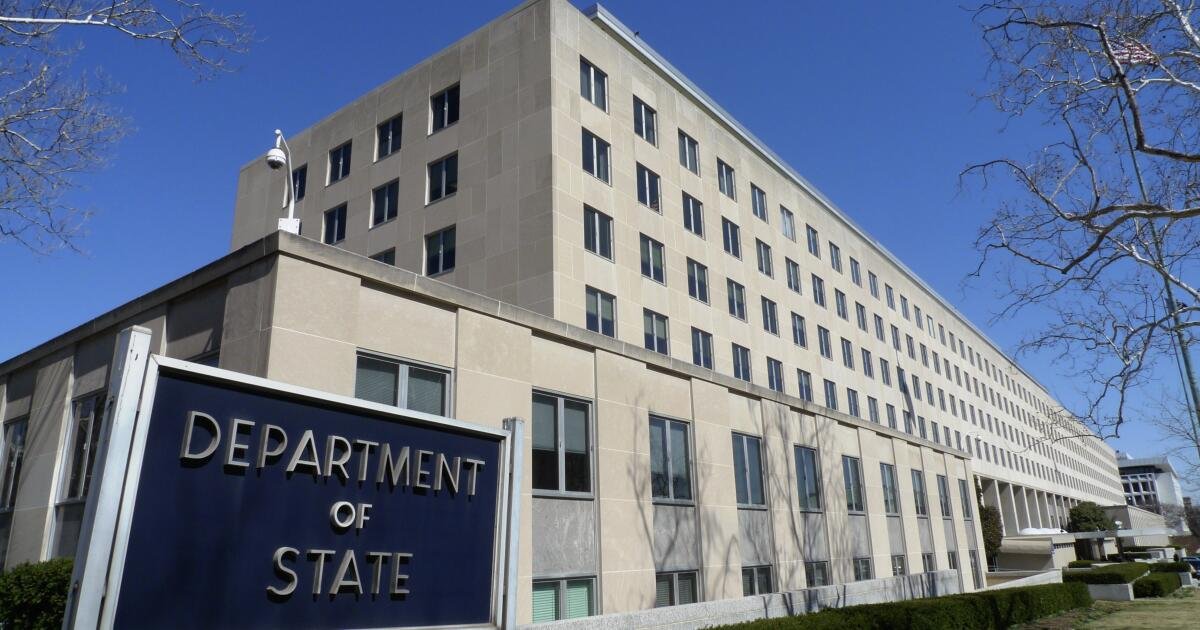 Primer grupo de 49 sudafricanos blancos nos deja con el estatus de refugiado bajo el plan Trump