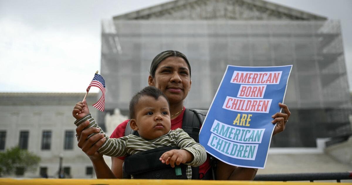 Los jueces escépticos de Trump planean limitar la ciudadanía de los derechos de nacimiento, pero también los mandatos que lo bloquean