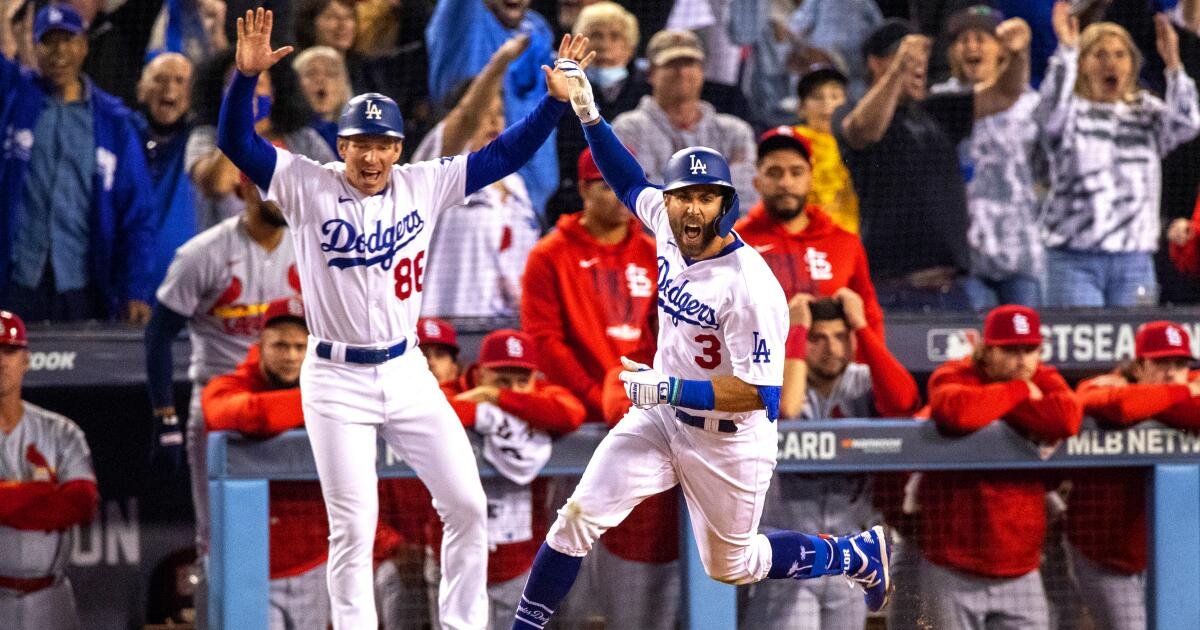 Dodgers Dugout: Adiós, Chris Taylor
