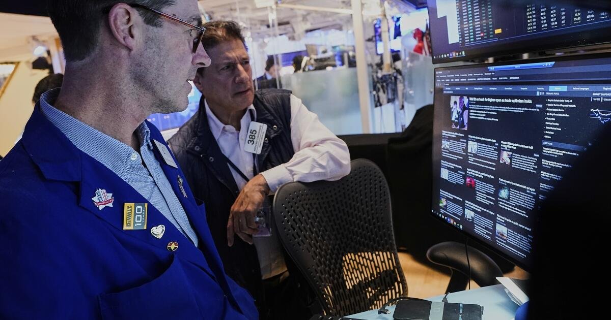 La energía de los Estados Unidos dentro del 3% de su récord, ya que Wall Street cierra una semana ganadora