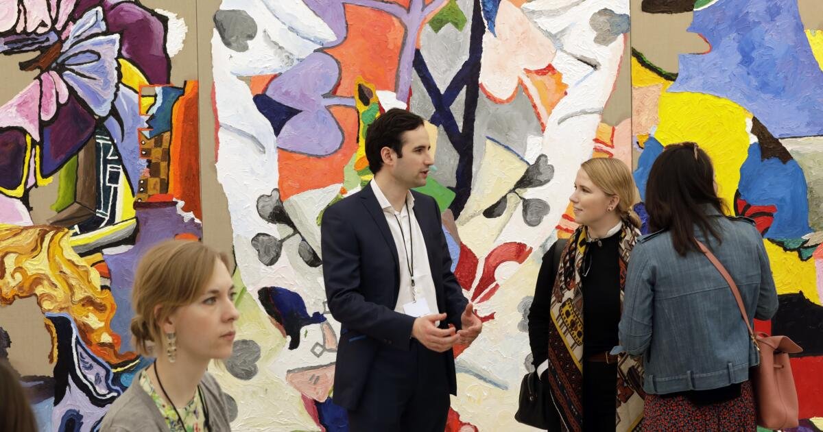 Endeavour vende la organización artística Frieze a Ari Emanuel