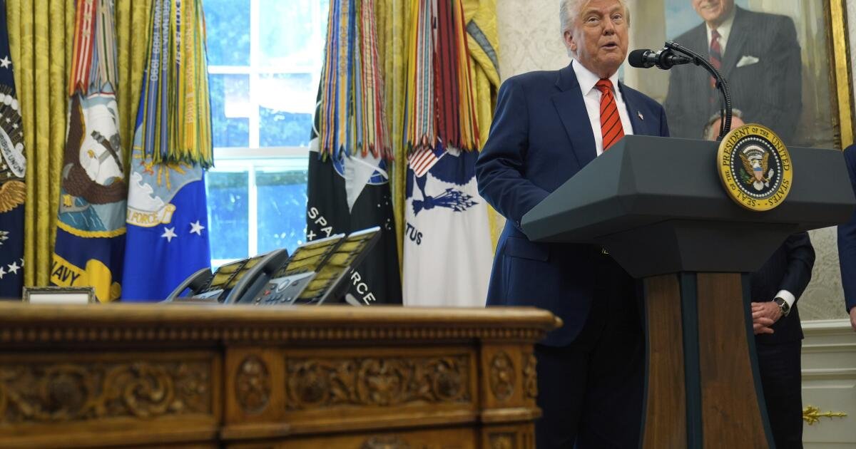 Trump planea anunciar que Estados Unidos llamará al Golfo Pérsico el Golfo Arábigo, dicen las autoridades