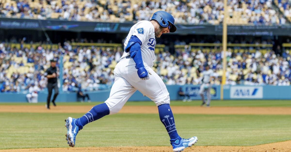 Por qué el Max Muncy de los Dodgers ha comenzado a usar anteojos en los juegos: "Cualquier cosa que pueda ayudar"