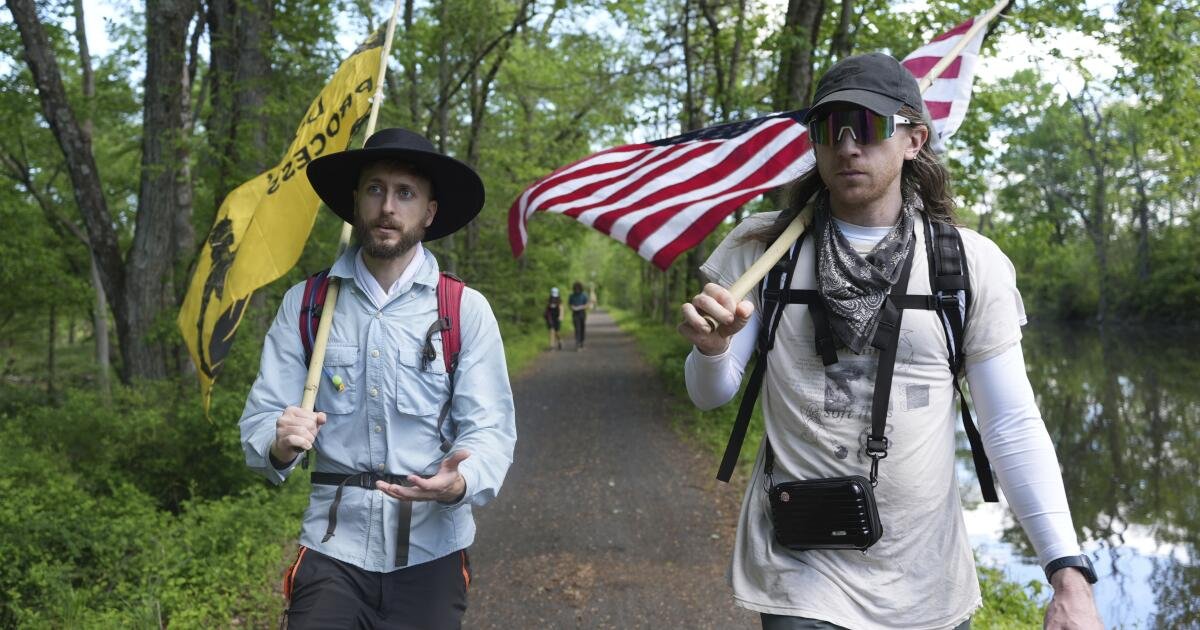 Los cuáqueros marchan contra la represión de Trump contra los inmigrantes, continuando una larga tradición