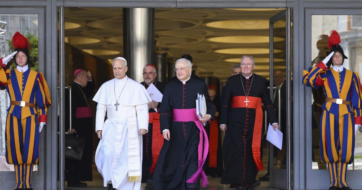 El Papa Leo XIV establece la visión del papado e identifica la IA como un desafío principal para la humanidad