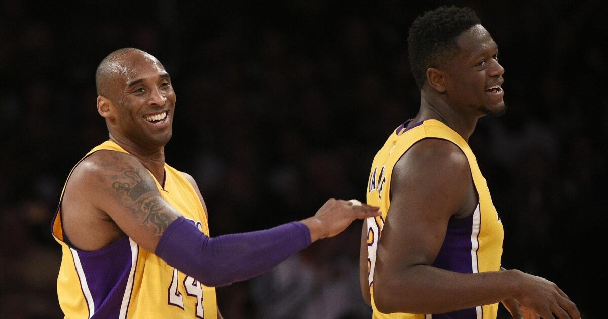 Finalmente, una fuerza de postemporada, Julius Randle le da crédito a Kobe Bryant por inculcar 'mentalidad mamba'