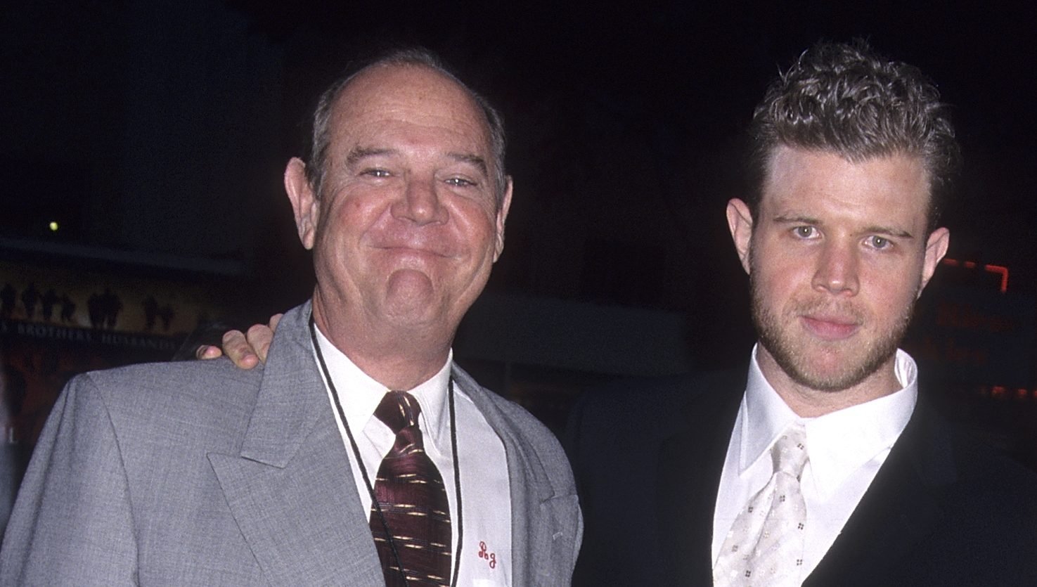 WESTWOOD, CA - FEBRUARY 25: Actor Ryan Hurst, girlfriend Molly Cookson and his father Rick attend the "We Were Soldiers" Westwood Premiere on February 25, 2002 at the Mann Village Theatre in Westwood, California. (Photo by Ron Galella, Ltd./Ron Galella Collection via Getty Images)