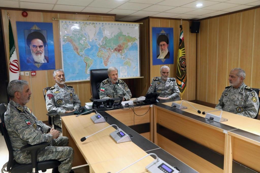 Irán lanza misiles en la base militar estadounidense en Qatar en represalia por bombardeos estadounidenses