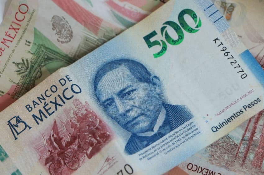Peso aprecia el tipo de cambio más fuerte en 10 meses