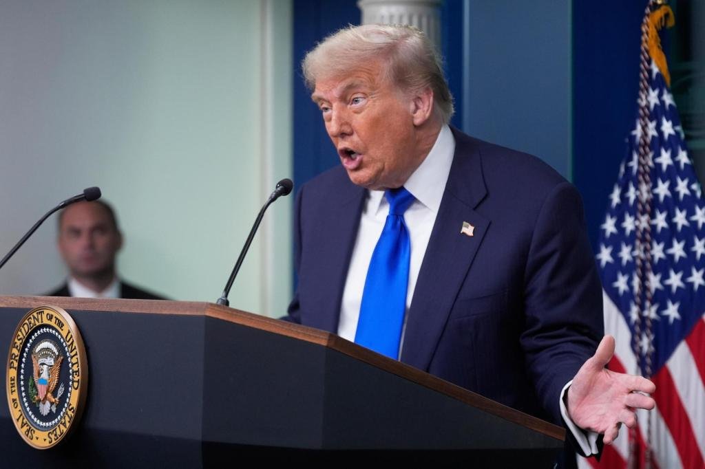 Trump dice que está terminando las conversaciones comerciales con Canadá por impuestos sobre las empresas de tecnología