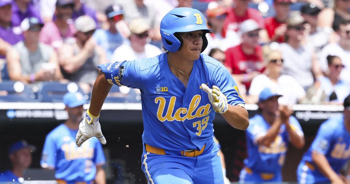 UCLA cae a LSU en el juego masculino de CWS retrasado por tormentas, preparación para el juego de eliminación