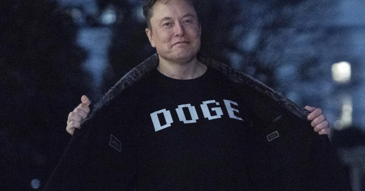Los empleados de DOGE pueden buscar registros del Seguro Social, dice la Corte Suprema