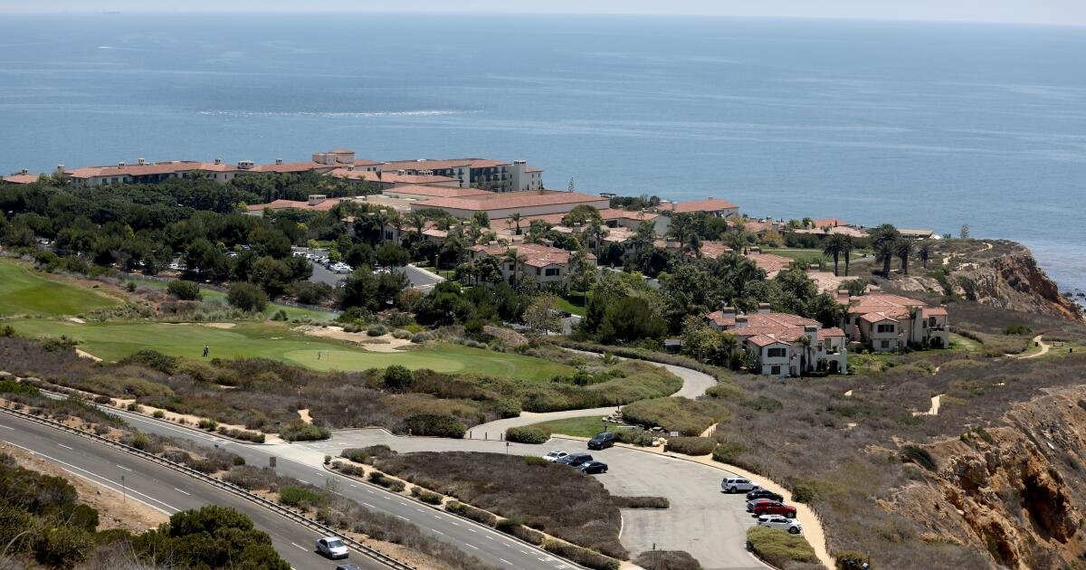 Terranea Resort acusado de discriminación del embarazo, represalias en la demanda