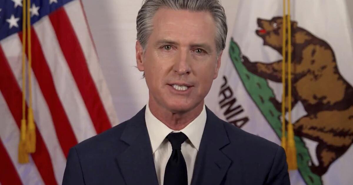 El discurso de "democracia de Newsom está bajo asalto" podría convertir las mesas en Trump