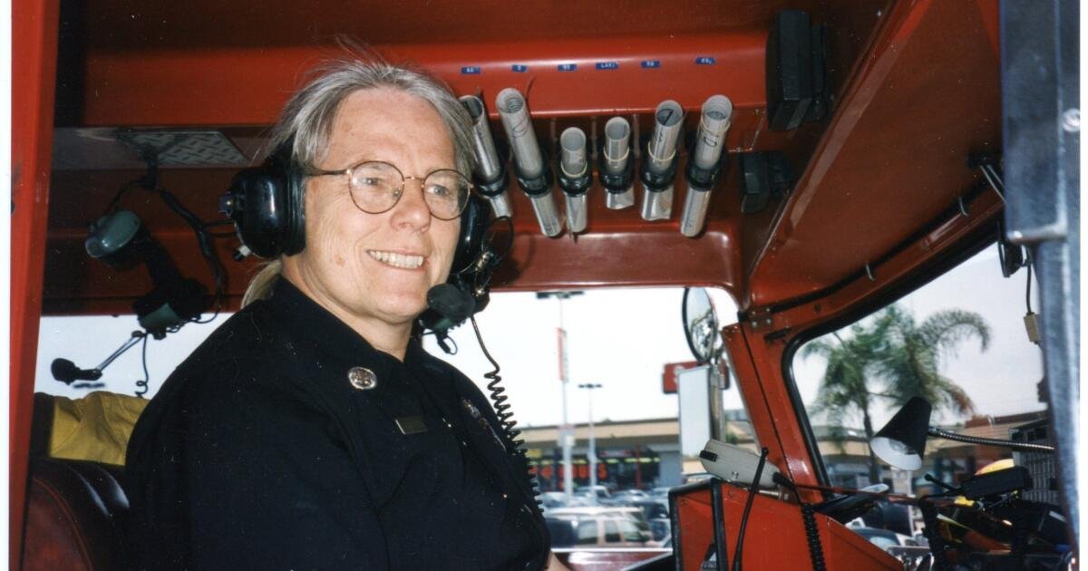 Michele Kaemmerer, primer capitán transgénero Lafd, muere a los 80