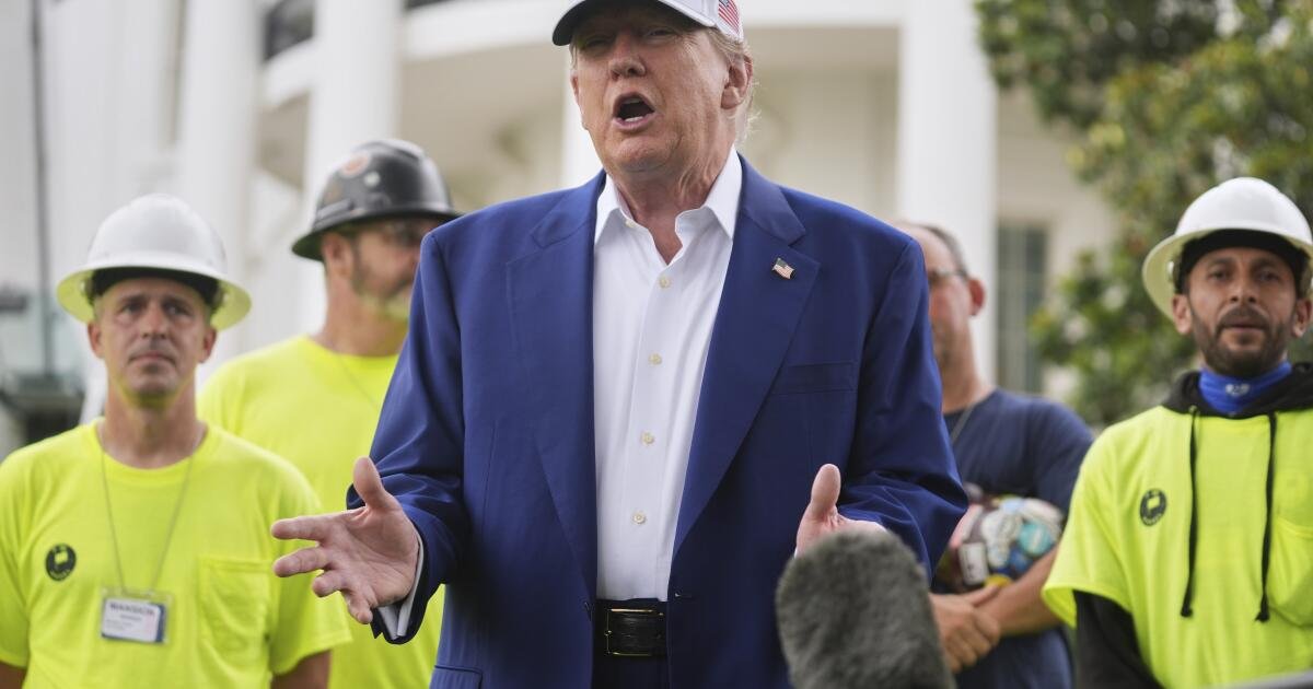 Trump respalda la fusión Paramount con el cielo de David Ellison